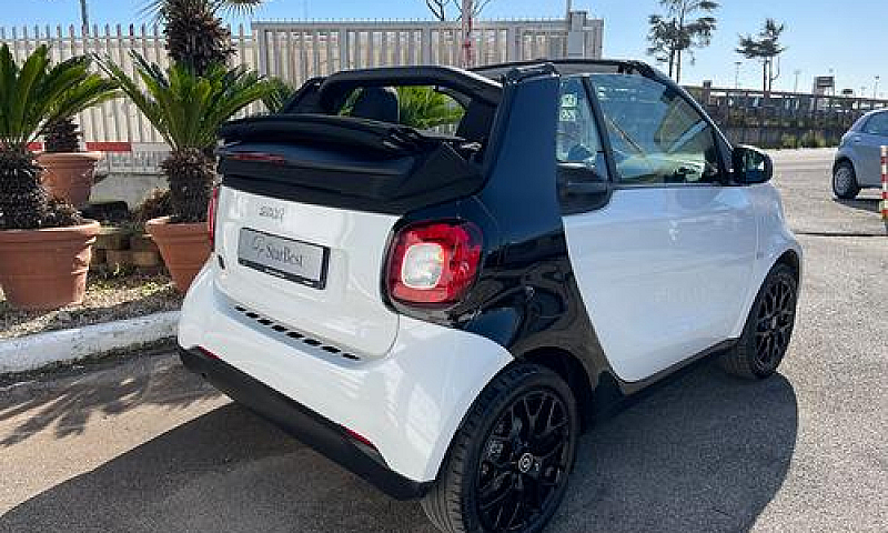Smart Fortwo Eq Cabr...