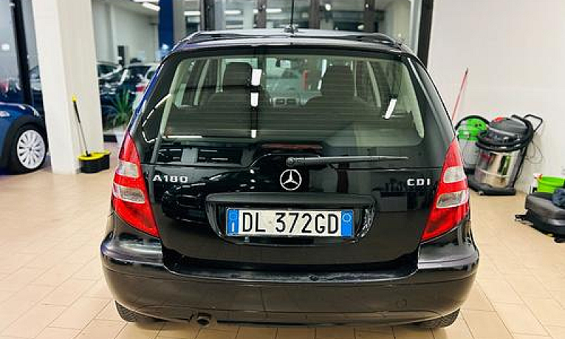 Mercedes-Benz A 180 ...
