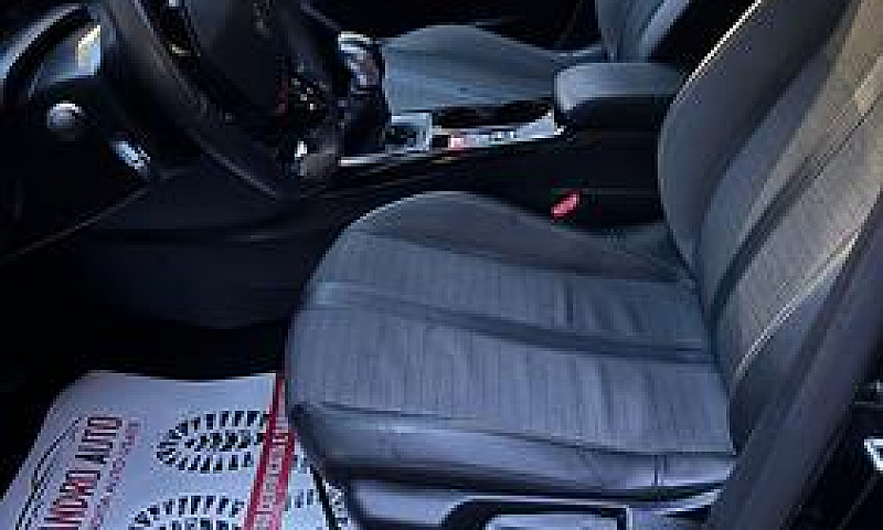 Peugeot 208 Puretech...