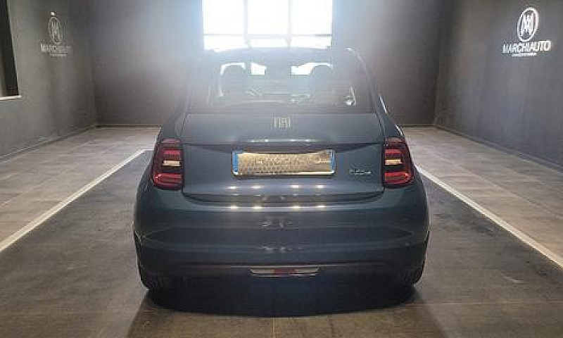 Fiat 500E Berlina 42...