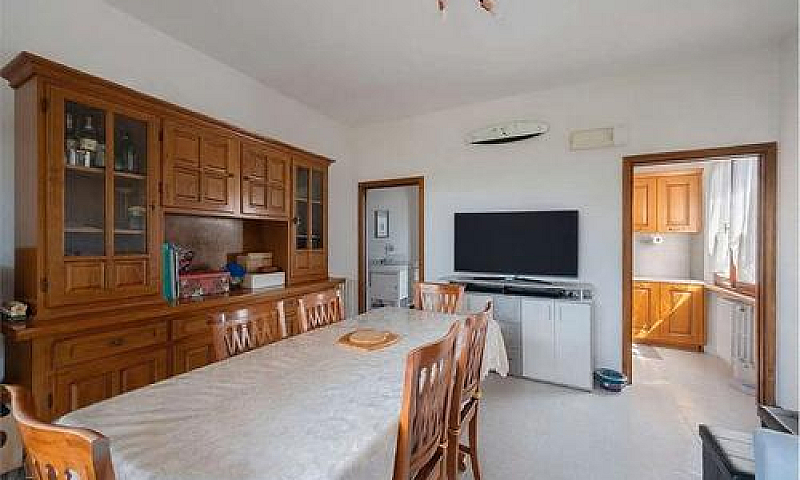 Villa Bifamiliare A ...