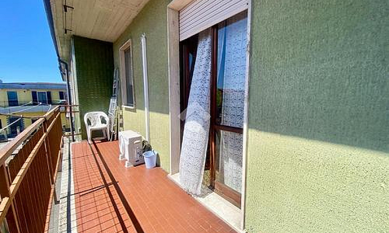 4 Locali A Castelnuo...