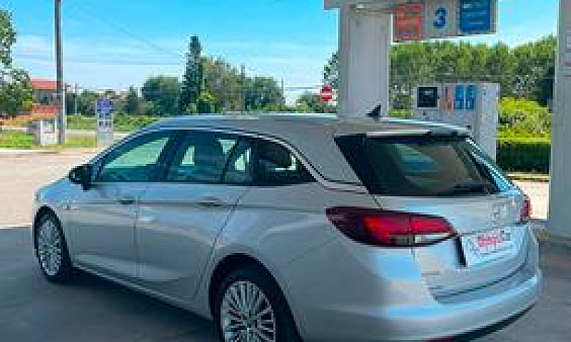 Opel Astra Sports To...