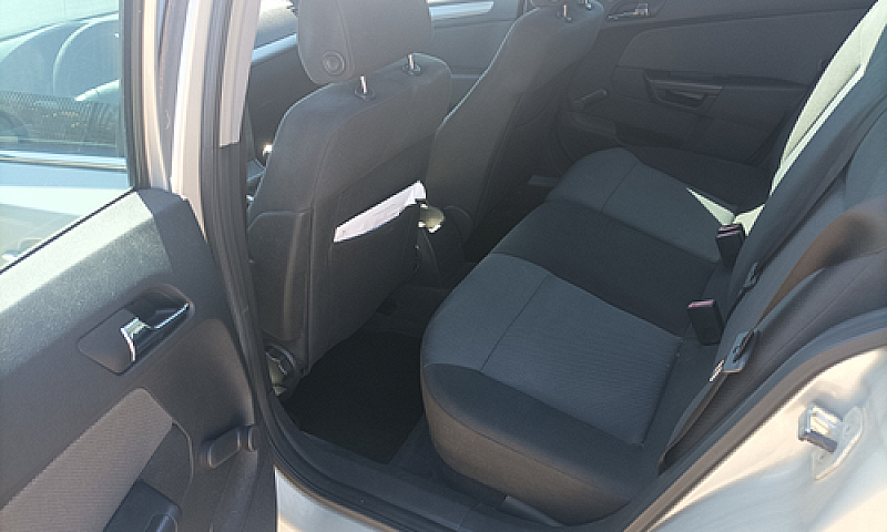 Opel Asta 1.4 16 Val...