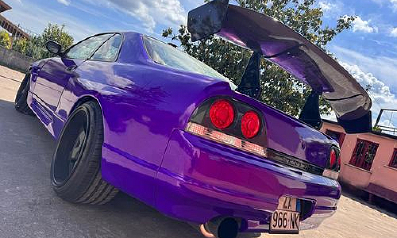 Nissan Skyline R33 G...