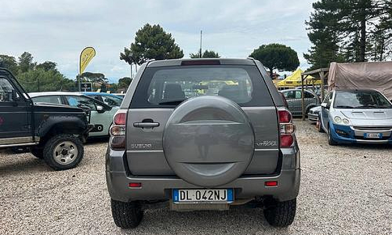 Suzuki Grand Vitara ...