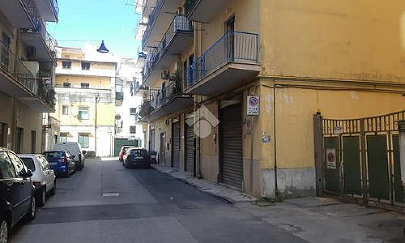 3 Locali A Nocera In...