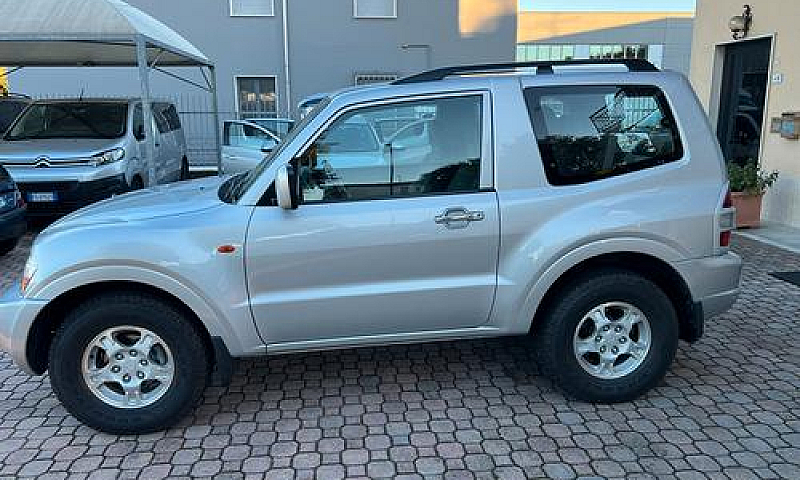 Mitsubishi Pajero 3....