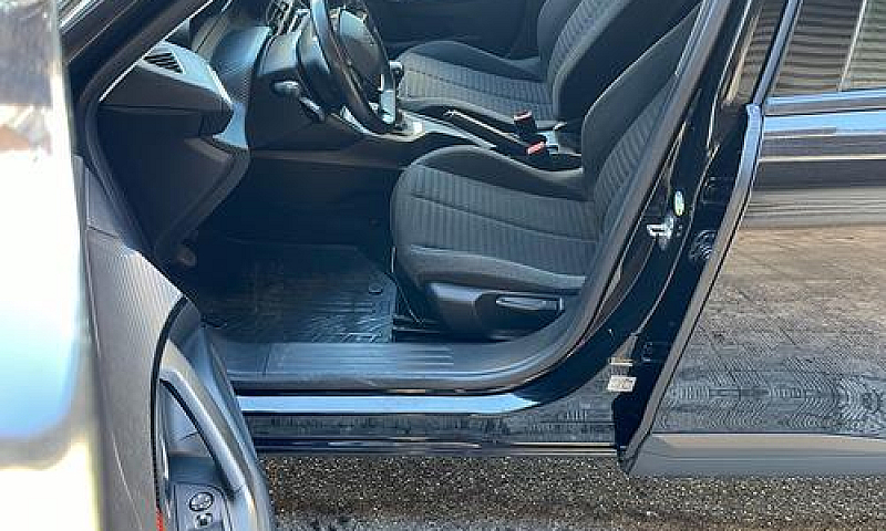 Peugeot 2008 Bluehdi...