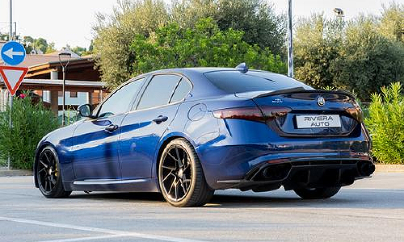 Alfa Romeo Giulia 2....