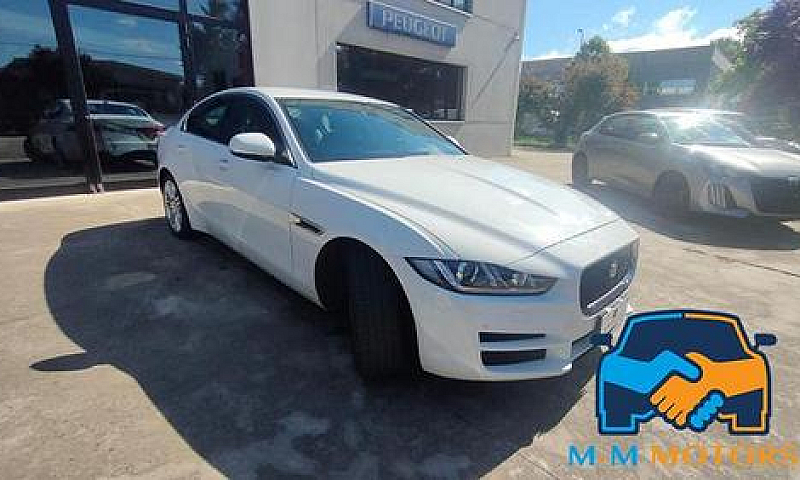 Jaguar Xe 2.0 D 240 ...