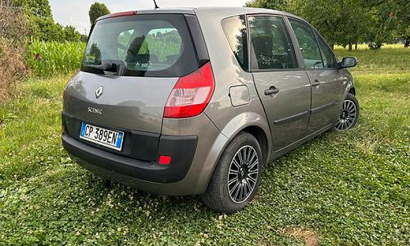 Renault Scenic...