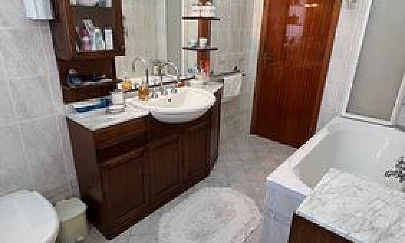 4 Vani 105 Mq, Balco...