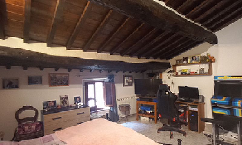 Appartamento A Figli...