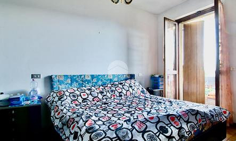 3 Locali A Desenzano...