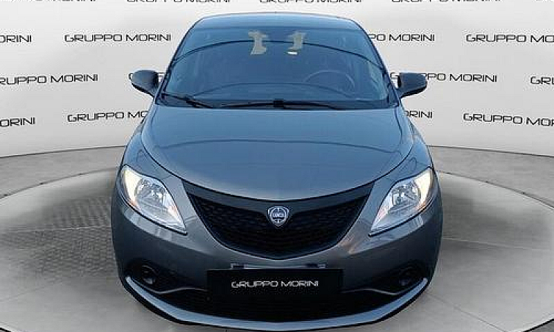 Lancia Ypsilon 1.2 6...