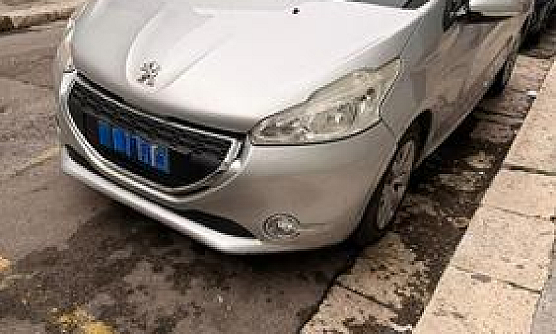 Peugeot 208...