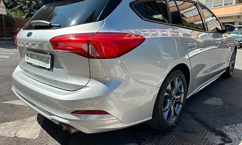Ford Focus Sw St-Lin...