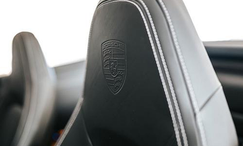 Porsche 911 Targa 4S...
