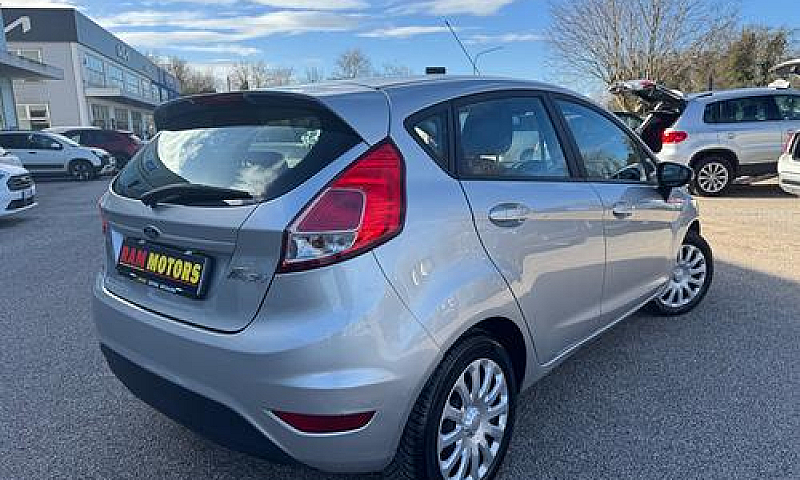 Ford Fiesta 1.5 Tdci...