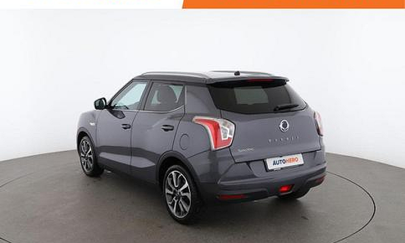Ssangyong Tivoli Dv8...