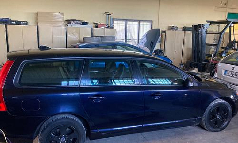 Volvo V70 2.4 D5 Vol...