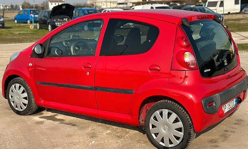 Peugeot 107 1.0 68Cv...