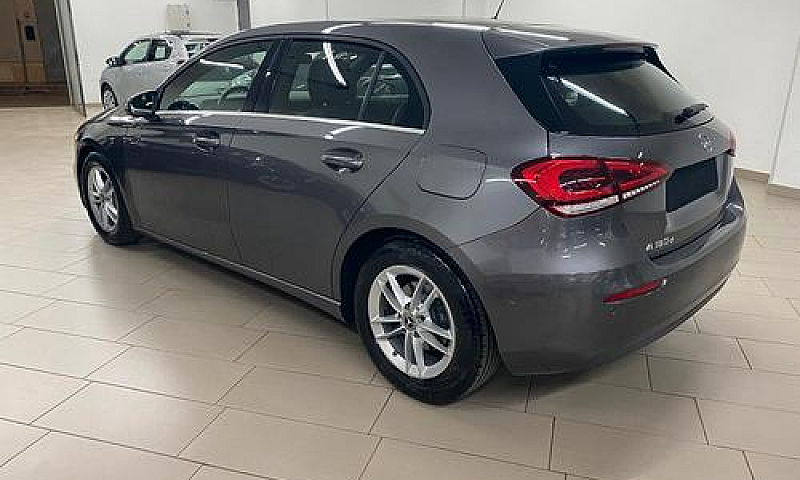 Mercedes-Benz A 180 ...