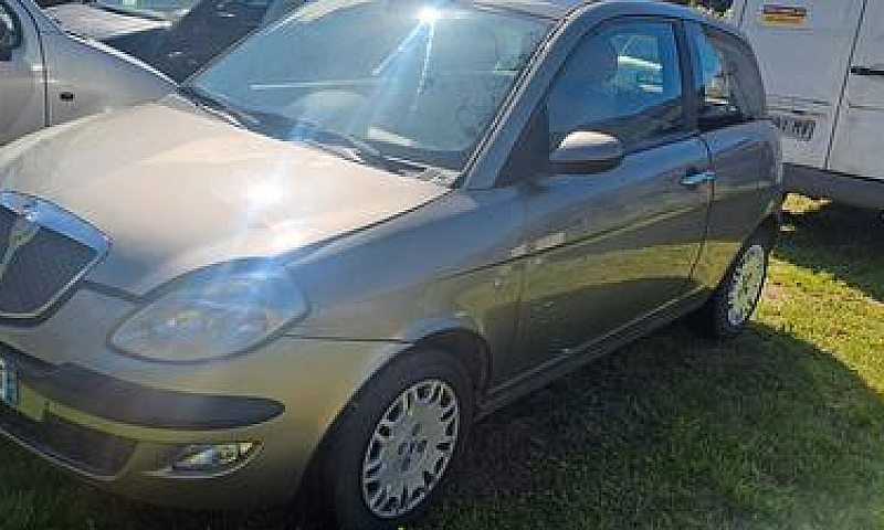 Lancia Ypsilon 1.3 M...