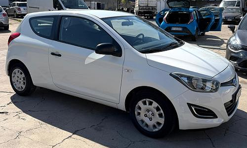 Hyundai I20 1.2 Benz...
