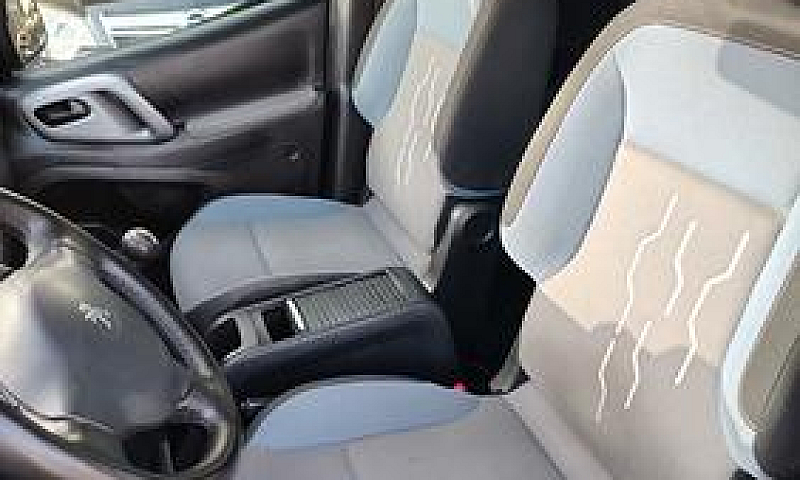 Peugeot Partner...