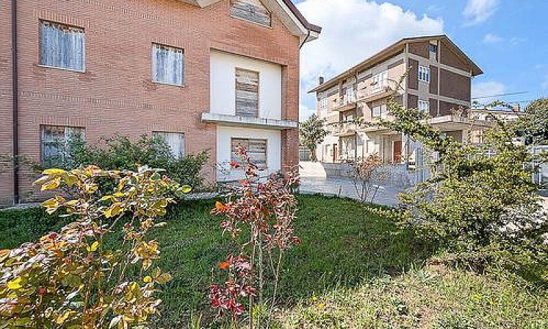 Casa Semi Indipenden...