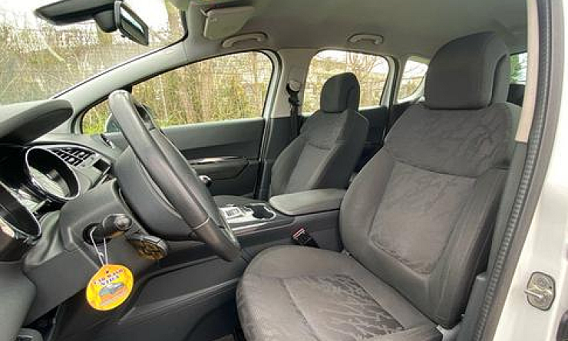 Peugeot 3008 1.6-Hdi...