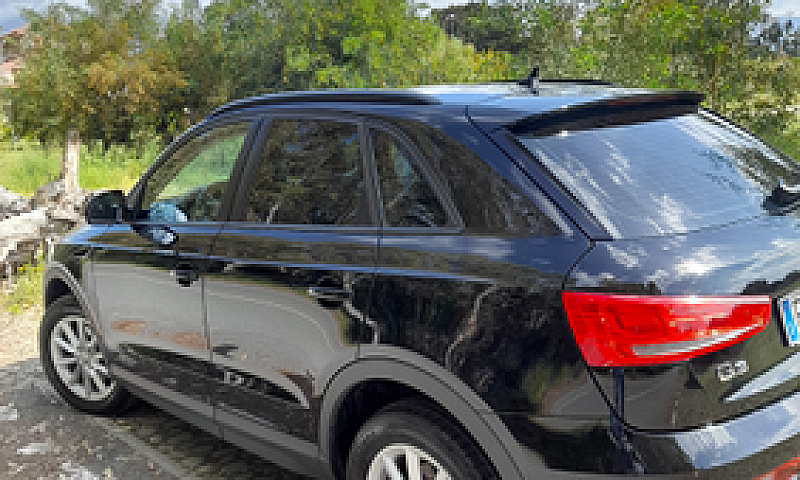 Vendo Audi Q3...