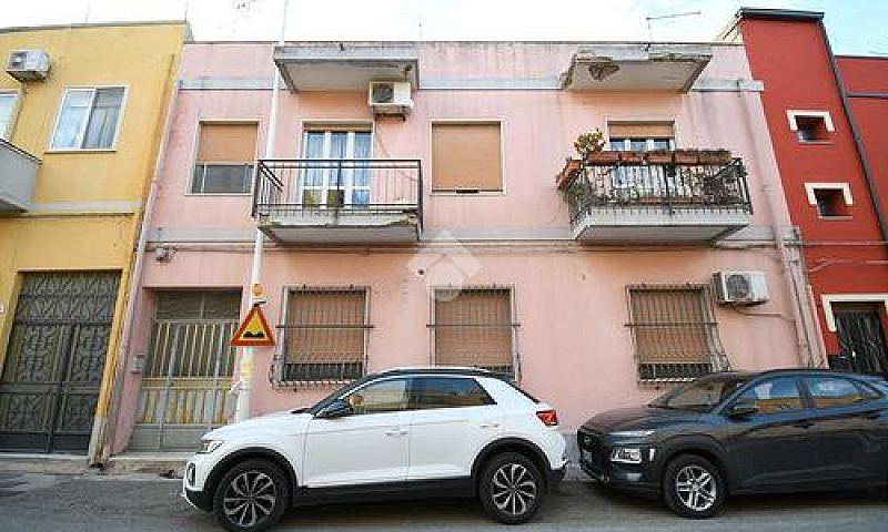 4 Locali A Cagliari...