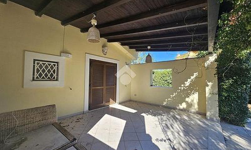 3 Locali A Pisticci...