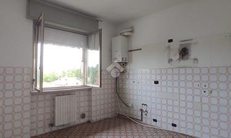 3 Locali A Lonate Po...