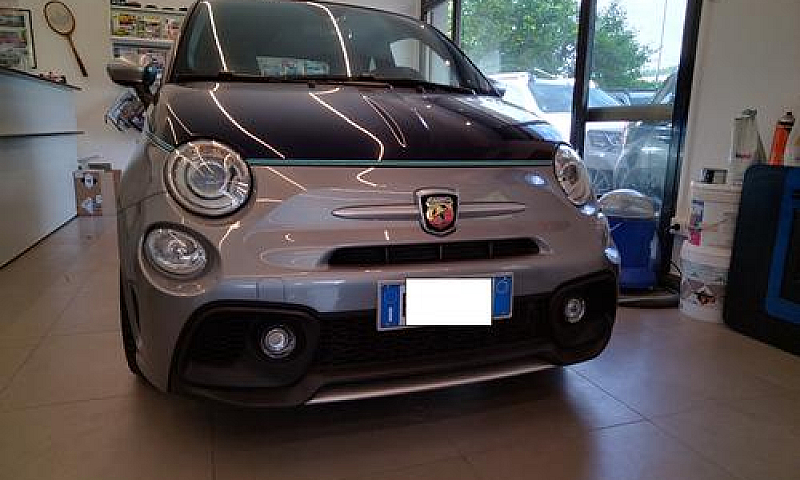 Abarth 695 Rivale De...