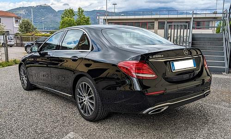 Mercedes-Benz E 200 ...