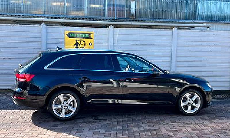 Audi A 4 Avant Stron...