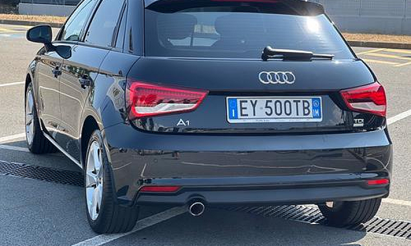 Audi A1 1.6 Tdi 90Cv...