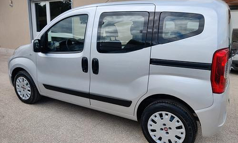 Fiat Qubo 1.3 Mjt 75...