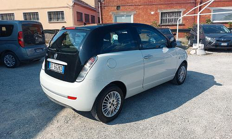 Lancia Ypsilon 1.2 A...