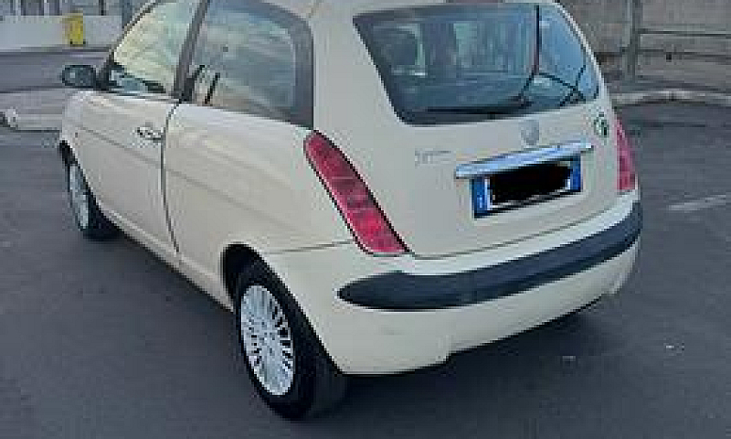 Lancia Ypsilon...