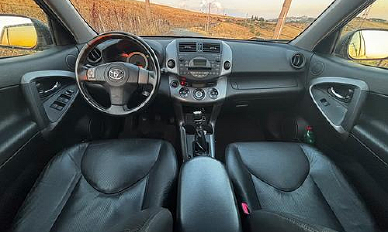 Toyota Rav 4...