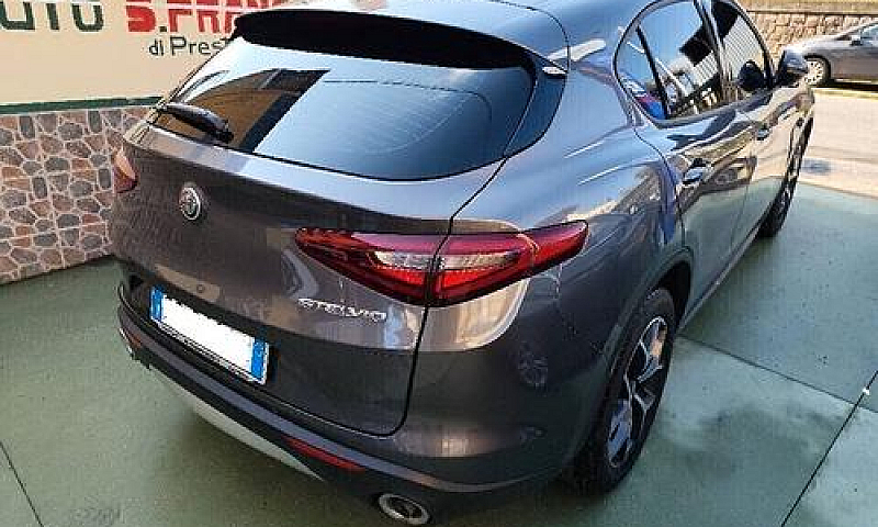 Alfa Romeo Stelvio 2...