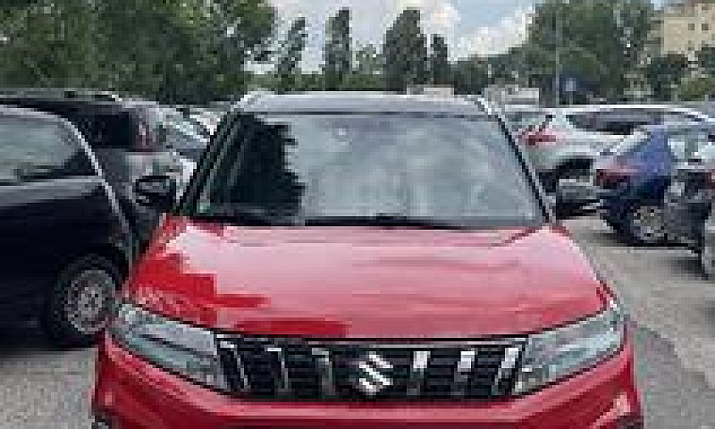 Suzuki Vitara (2015)...