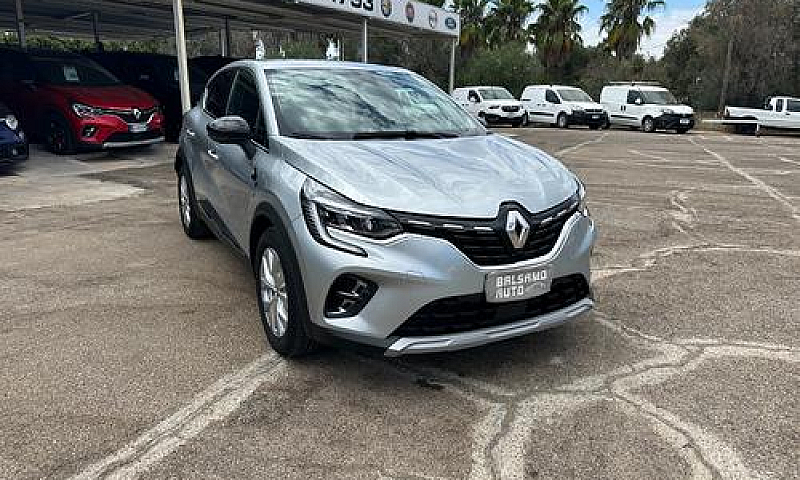 Renault Captur Hybri...
