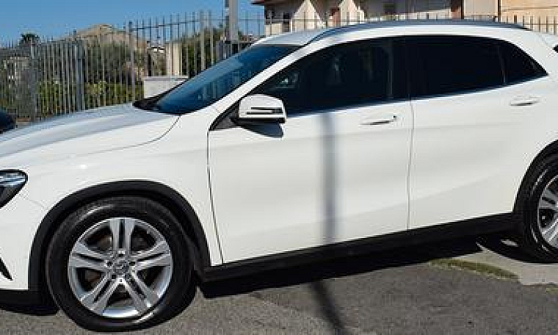 Mercedes-Benz Gla 20...
