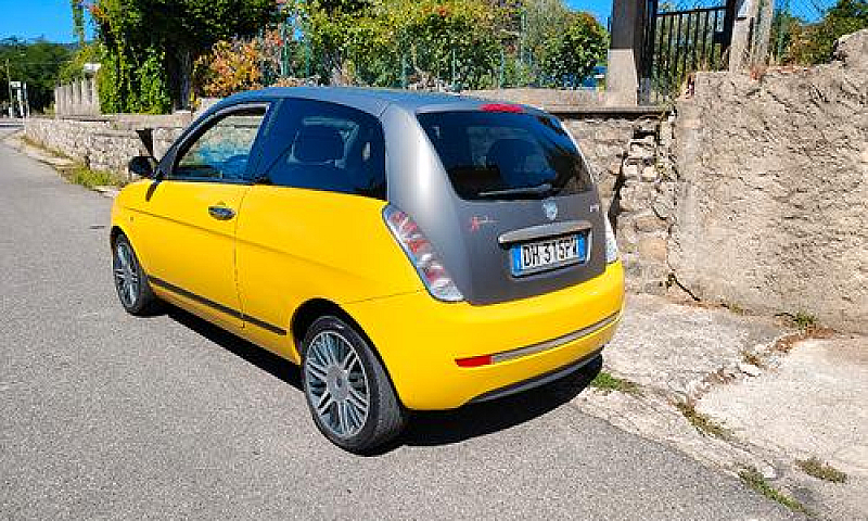 Lancia Ypsilon 1.3 M...